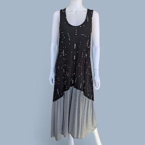 Elegant Black and Gray Midi Dress